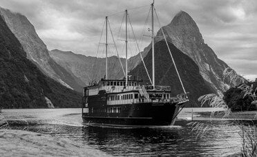 Lavoro all'estero con casa gratis, guadagni fino a €3.000 con le offerte più originali del momento