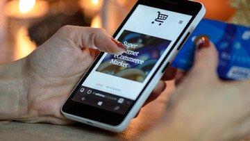 Detrazioni fiscali, spese agevolabili anche se pagate con smartphone. Istruzioni