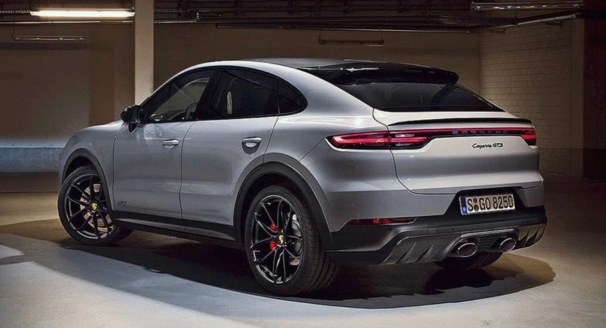 Porsche Cayenne Coupé GTS ecco le prime immagini