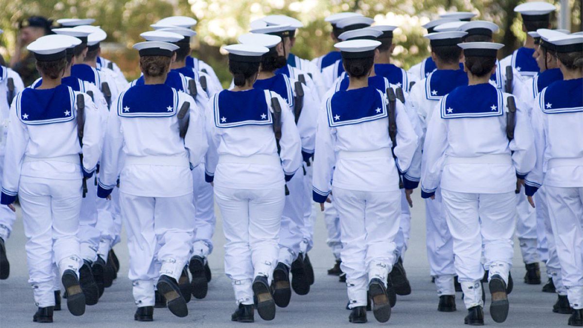 Marina Militare, 133 posti per allievi ufficiali: i requisiti e come fare  domanda - INFODIFESA