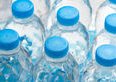 Si può bere l'acqua rimasta in macchina per alcuni giorni?