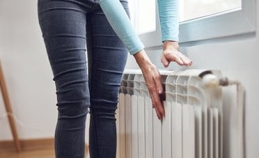 Termosifoni sempre accesi o no? Cosa conviene per risparmiare