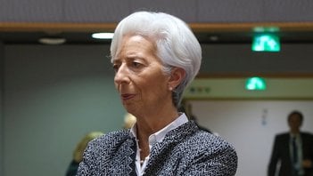 BCE, Lagarde all'FMI parla di shock e tassi. Verso riunione a Firenze, mentre c'è chi vede più rialzi che tagli
