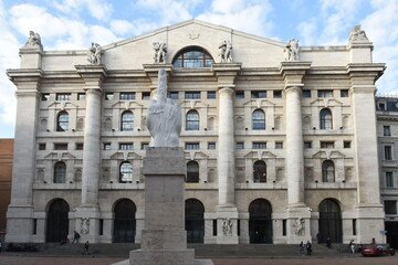 Piazza Affari, pioggia di dividendi oggi, 19 maggio. I pesi massimi del Ftse Mib che staccano le cedole