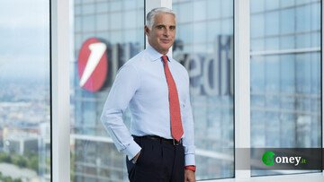 UniCredit, su Commerz Orcel ignora altolà Germania. L'annuncio del prossimo blitz e la precisazione sui tagli