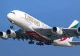 Nuove regole per chi vola con Emirates dall'1 ottobre, attenzione a questo divieto