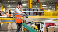 Amazon: bonus di 300 dollari ai dipendenti “in prima linea”
