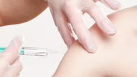 Vaccino Covid, rimandarlo per chi è stato contagiato: le raccomandazioni dell'OMS