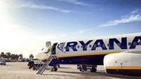 Ryanair: Covid travolgente sui conti, 815 milioni di perdite