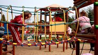 Parchi giochi per bambini a turno: l'idea del Ministro della famiglia