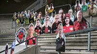 Bundesliga riparte con tifosi di cartone e audio finto: cos'è successo