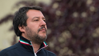 Matteo Salvini a Napoli: prima la gaffe social, poi la contestazione