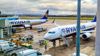 Ryanair chiude basi in Europa: ecco dove non volerà più 