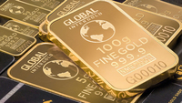 L'oro collassa sotto i $1.900. Che sta succedendo?