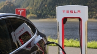 Tesla costruirà un Supercharger nella casa di Alfa Romeo