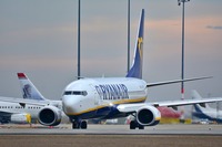 Ryanair, voli riprendono a luglio: le nuove regole per chi viaggia
