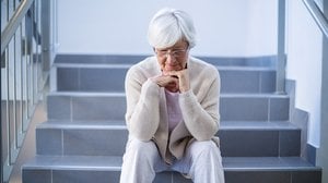 Si può obbligare un genitore anziano ad andare in una casa di riposo?