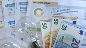 Las facturas de luz alcanzan sanciones para quienes cambian de operador (riesgos e importes)