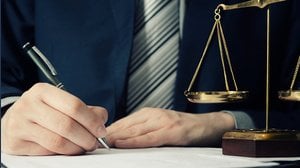 Quanto costa un avvocato, i costi di consulenza e parcella