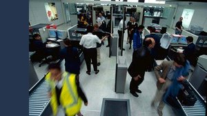 Nuovo divieto per chi viaggia nel Regno Unito, polemica tra i viaggiatori italiani