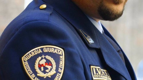 Guida per diventare guardia giurata: requisiti e norme